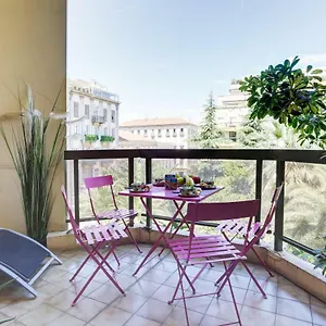 Apartment Grand H -f2, Face Vieux- Nice, Terrasse, Ascenseur, Climatisation, Terrace - Center, Nice